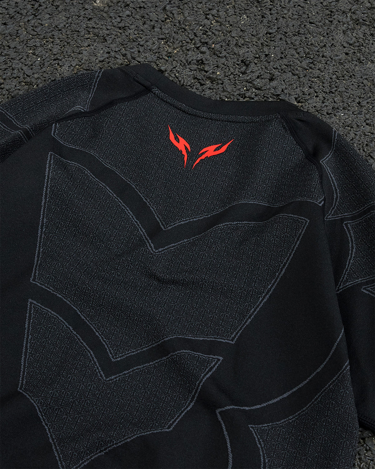 BERSERKER ARMOR COMPRESSION TEE