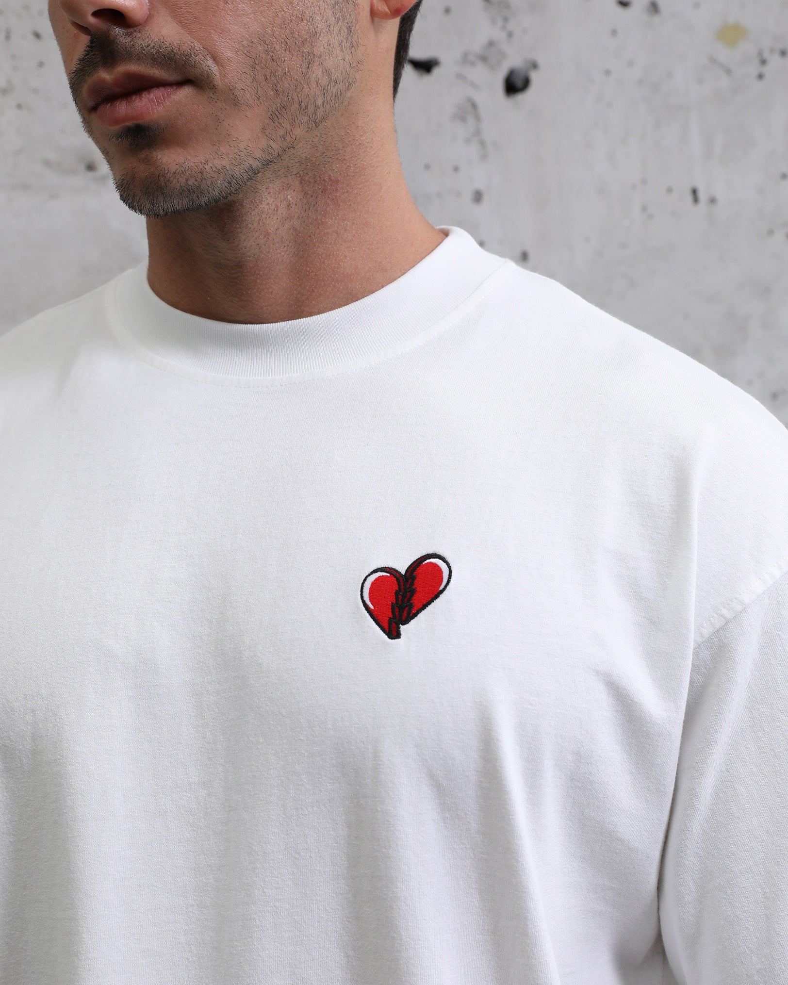 SILVER CHARIOT TEE