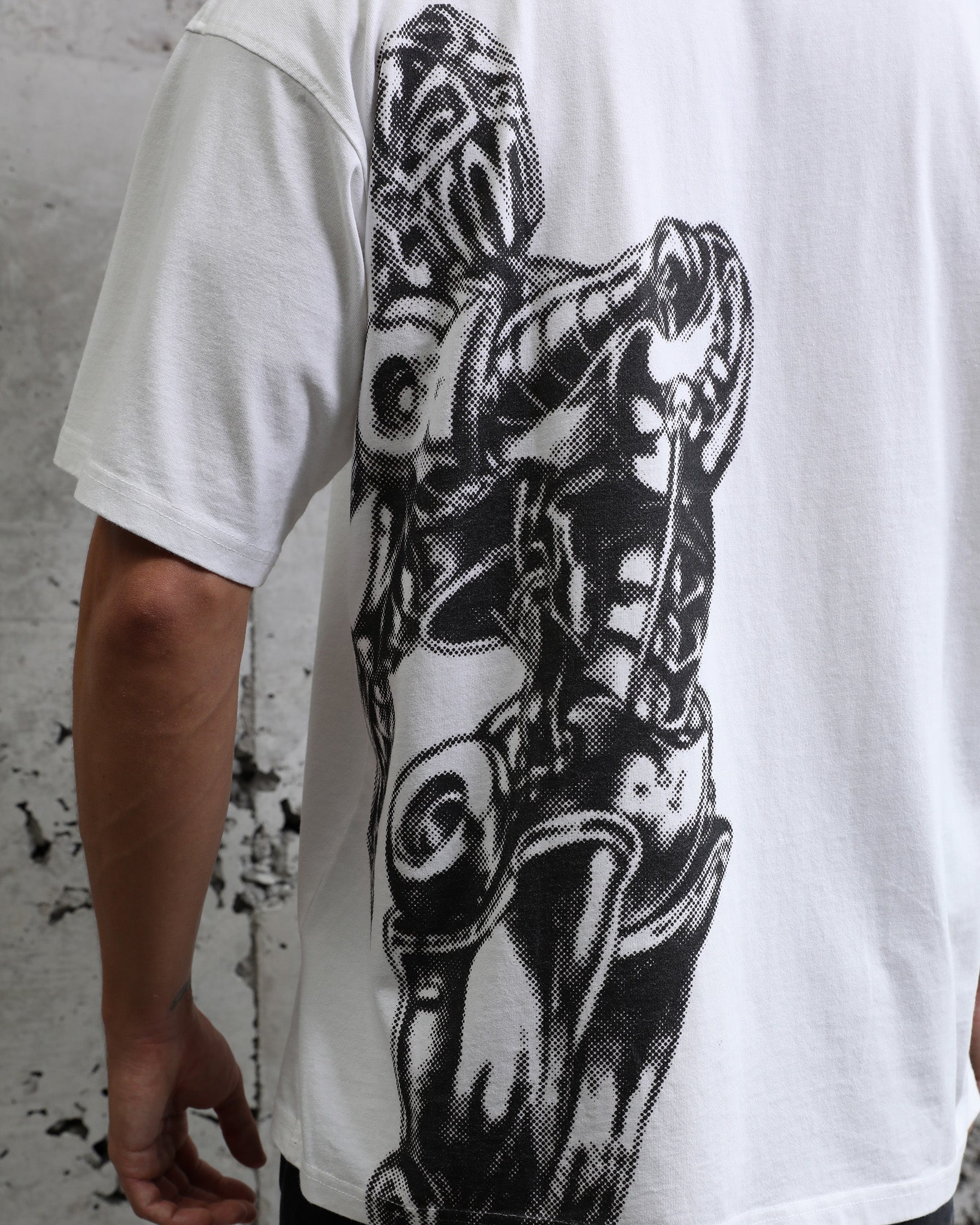 SILVER CHARIOT TEE