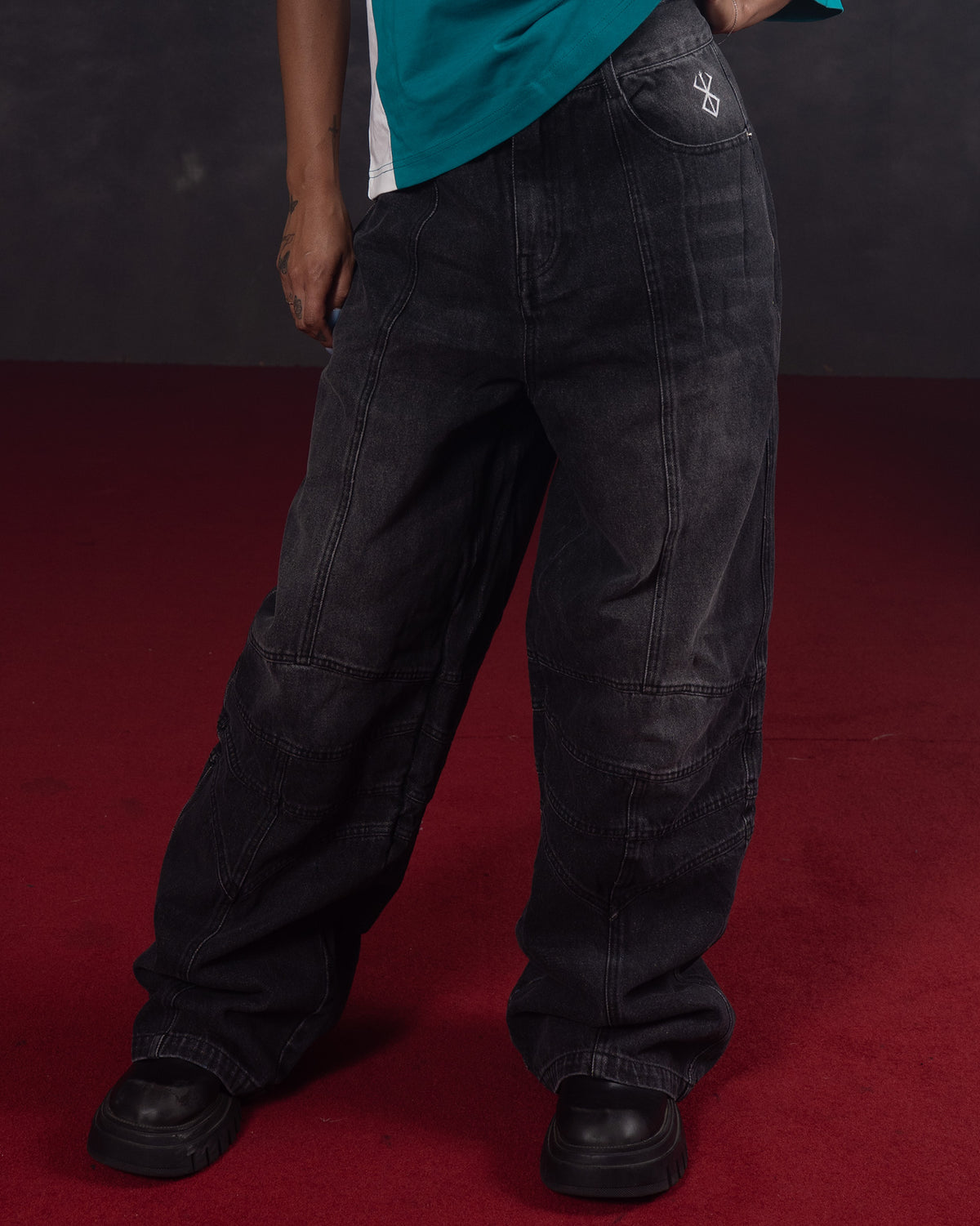 BERSERK JEANS