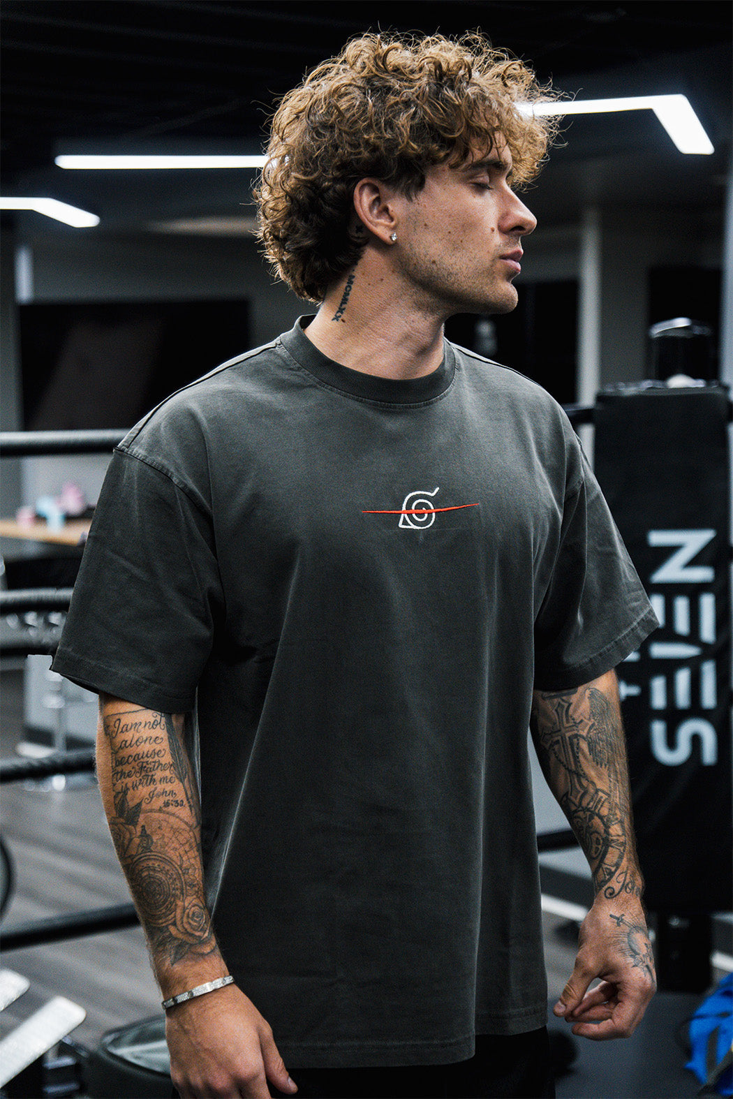 SUSANOO ACID WASH TEE ANIQI