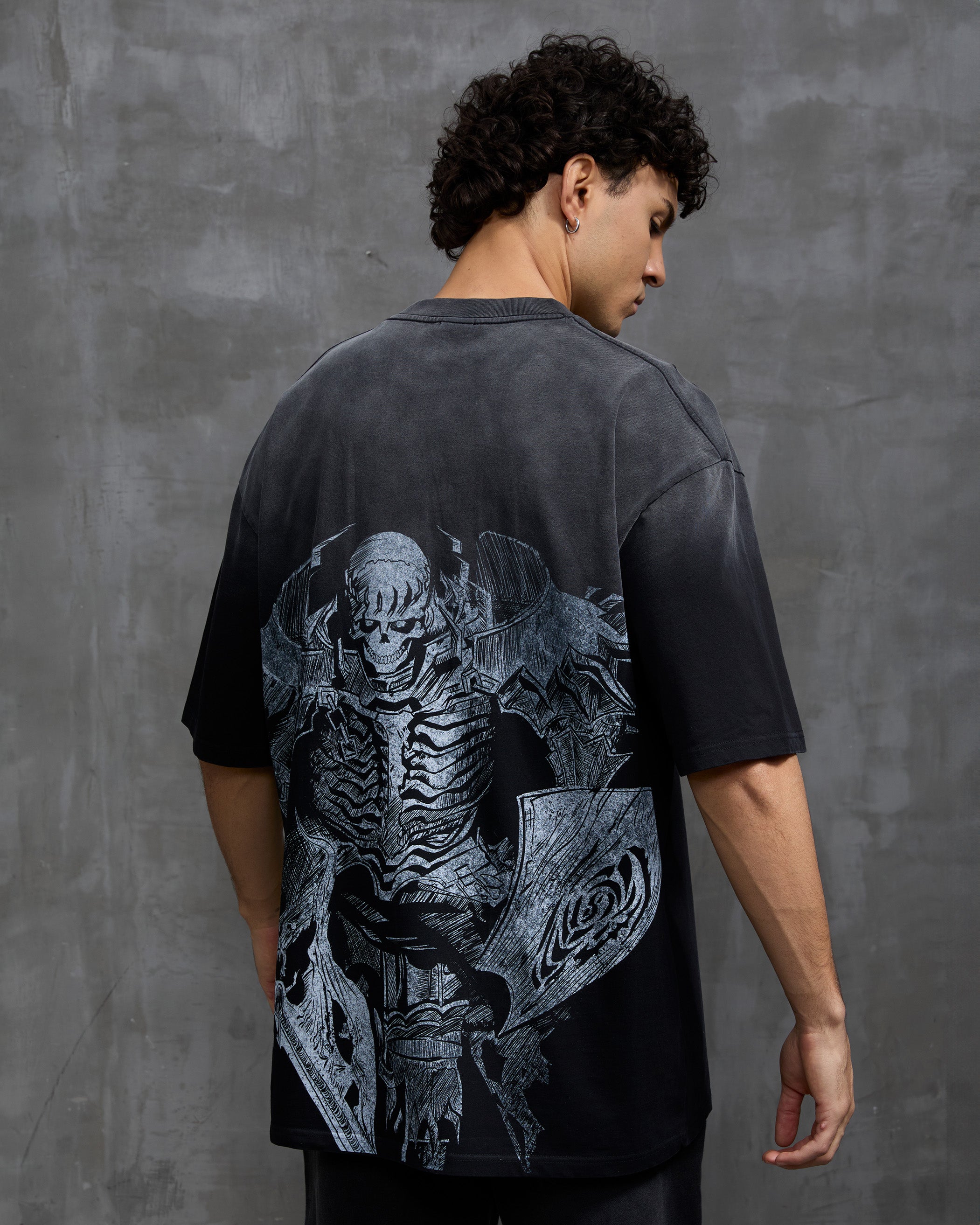 Skull Knight Wash Embroidered Tee – Aniqi