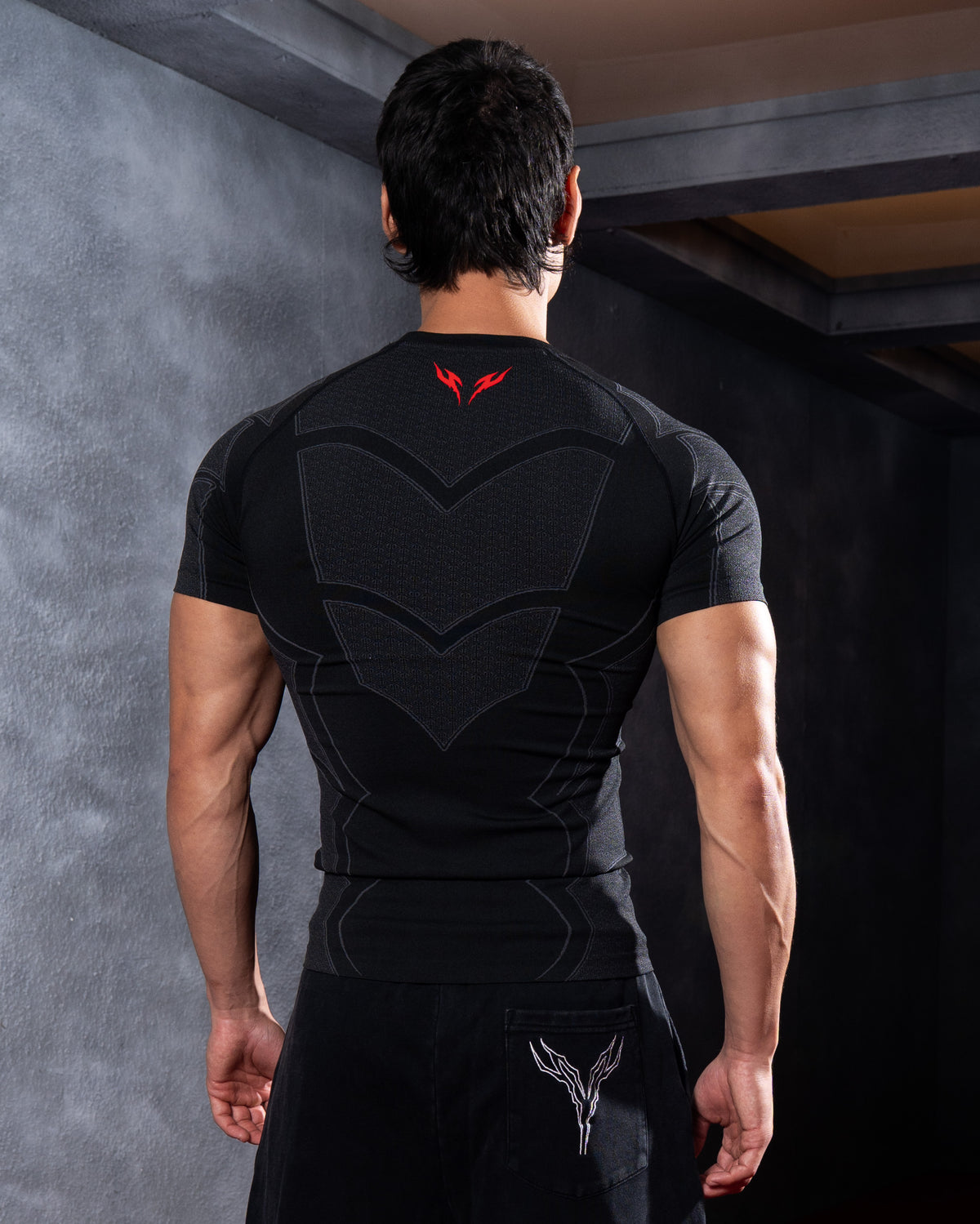 BERSERKER ARMOR COMPRESSION TEE
