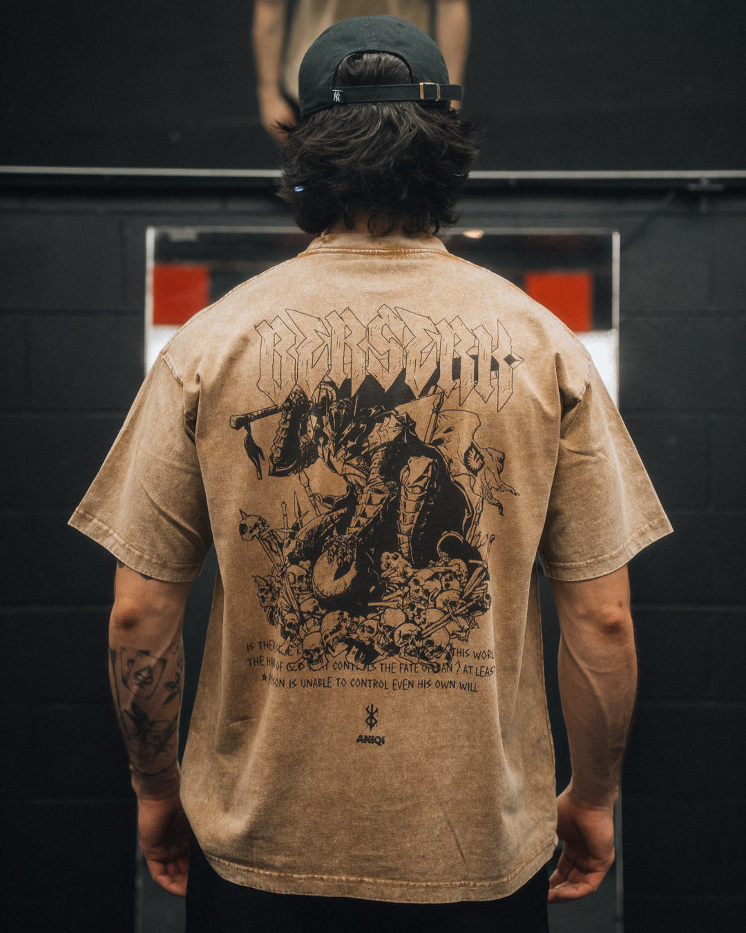 THE BLACK SWORDSMAN ACID WASH TEE  ANIQI