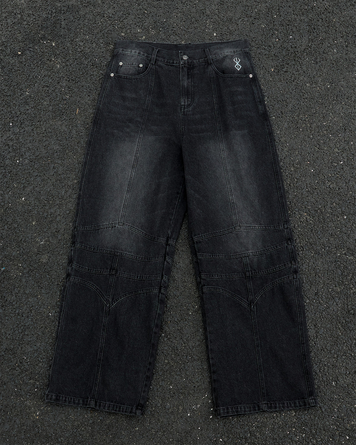 BERSERK JEANS
