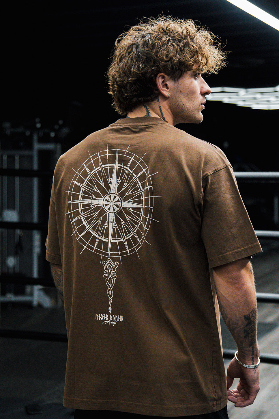 NO ENEMIES OVERSIZE TEE  ANIQI